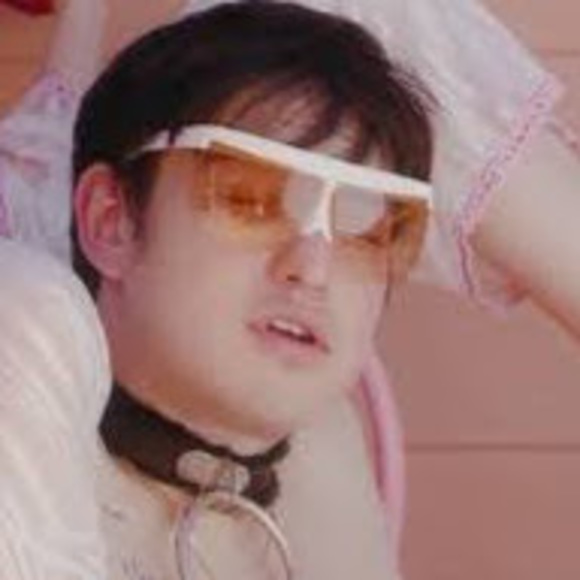 Meet your Posher, Cora - Picture 1 of 1